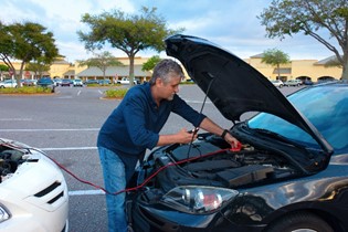 Man tries to do car to car jump start